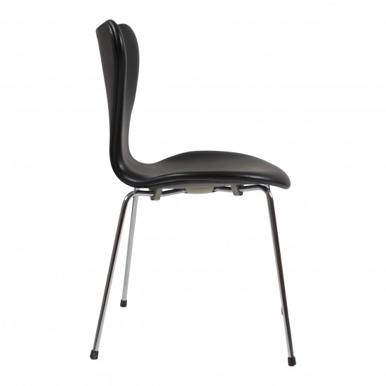 Arne Jacobsen 3107 7 chair in black leather Cph Classic